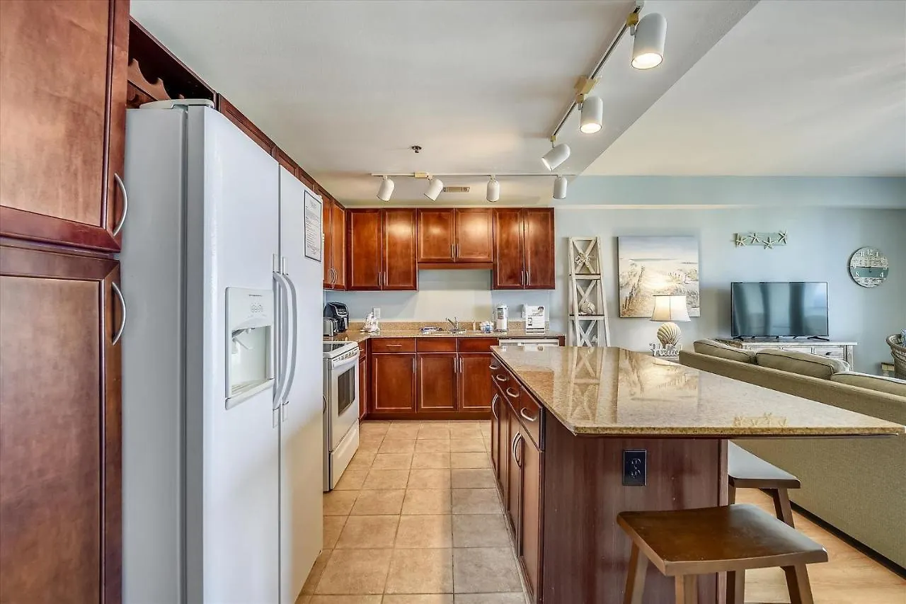 Laketown Wharf 1003, Gulf View, Sleeps 6, Free Fun! Updated! Condo Panama City Beach