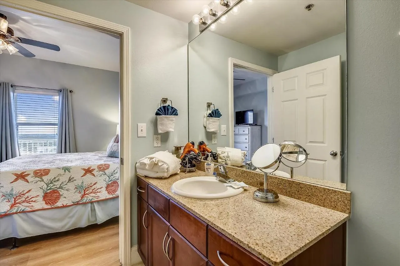 Laketown Wharf 1003, Gulf View, Sleeps 6, Free Fun! Updated! Condo Panama City Beach