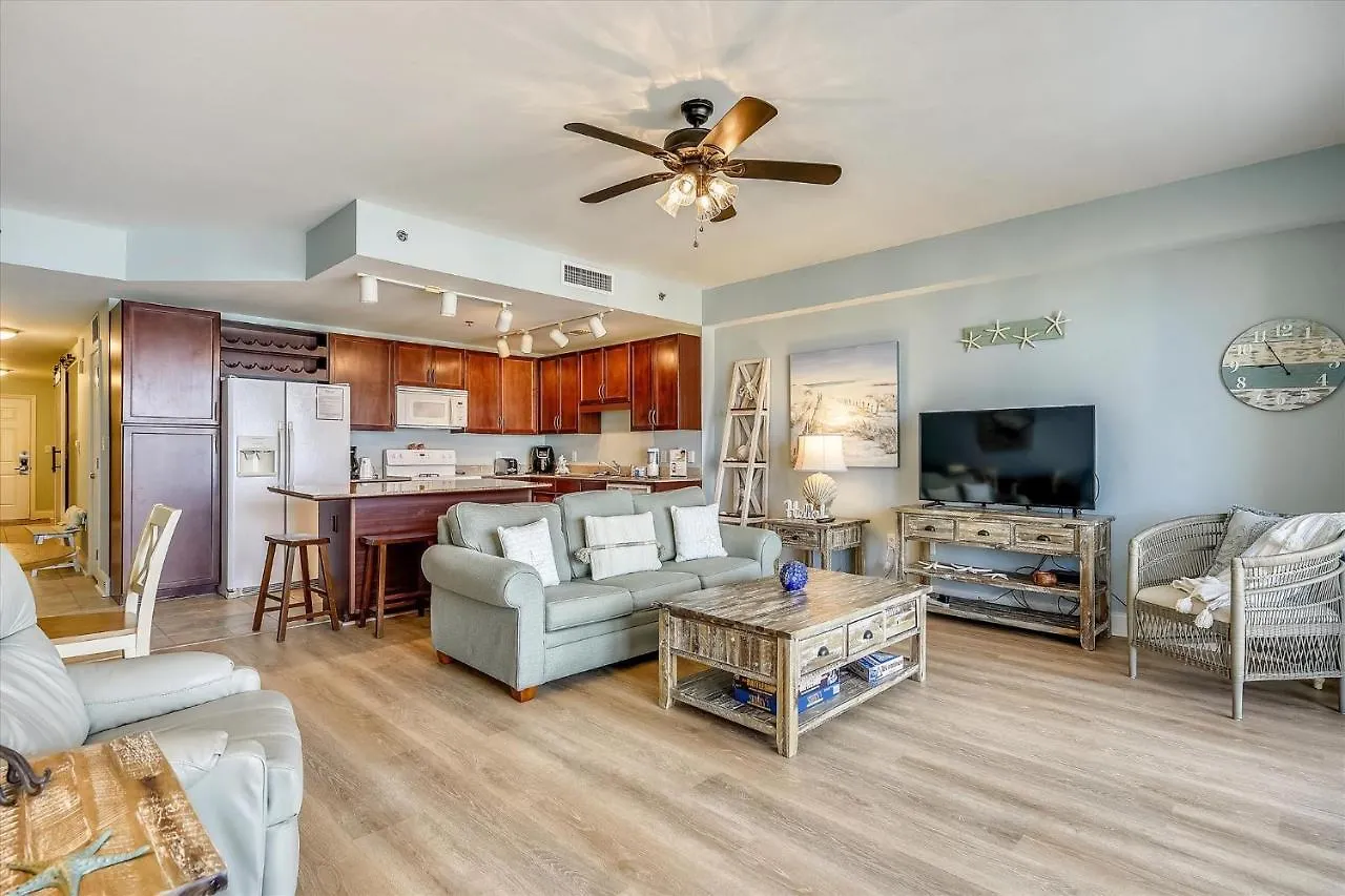 Laketown Wharf 1003, Gulf View, Sleeps 6, Free Fun! Updated! Condo Panama City Beach Apartment