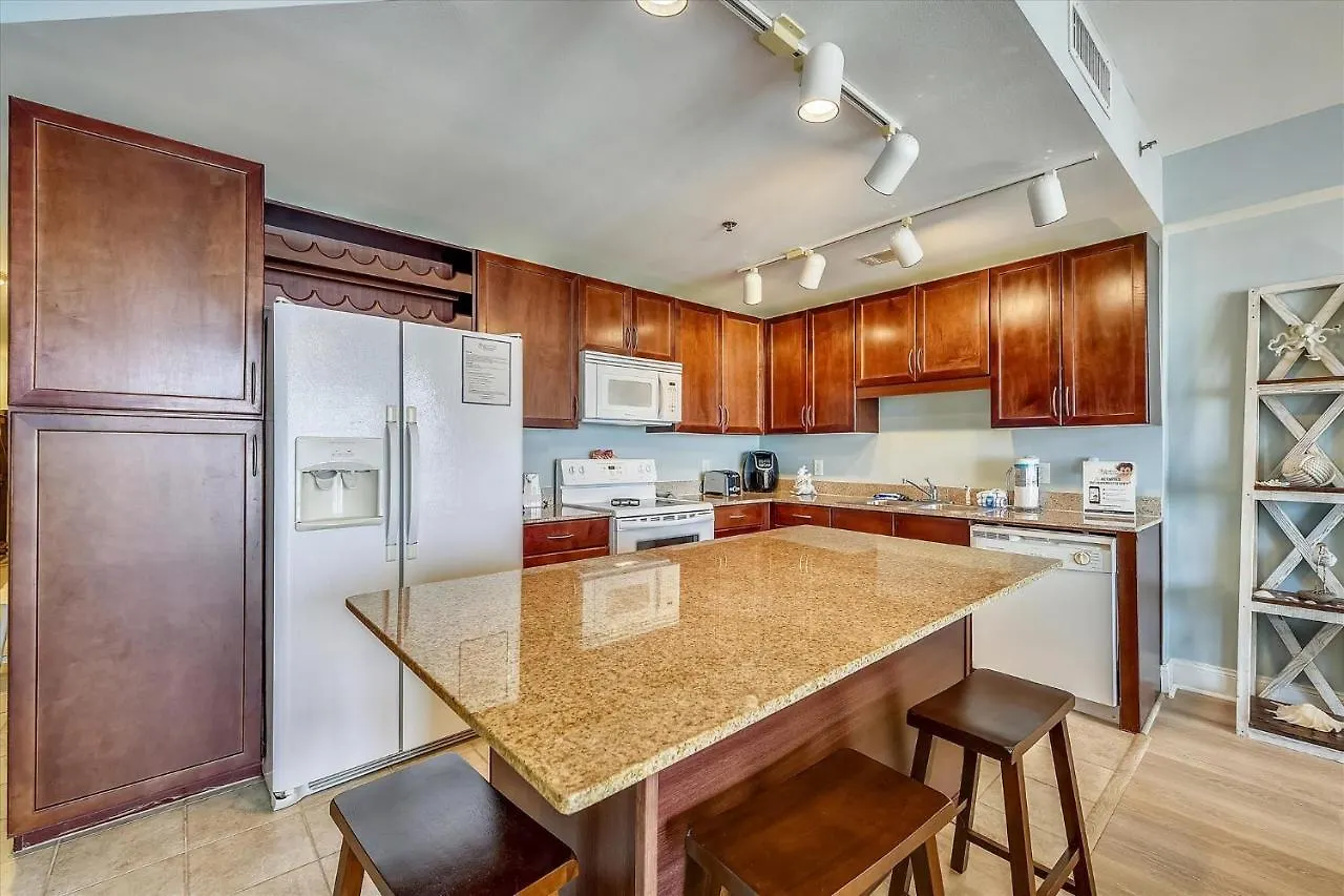 Laketown Wharf 1003, Gulf View, Sleeps 6, Free Fun! Updated! Condo Panama City Beach